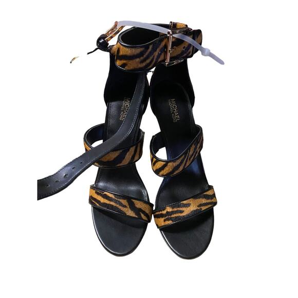 MICHAEL Michael Kors Women's Amal Tiger Printed Dress Sandals - Marigold 9M - Picture 1 of 5